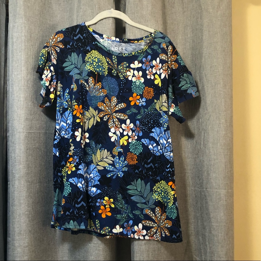 Loft Ruffle Sleeve Top - Size Large